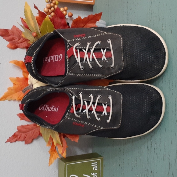 OLUKAI NOHEA MOKU BLACK MESH TWO TONE BOYS SZ 6 SNEAKERS - Picture 1 of 7